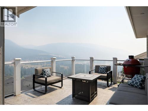 Glass railing system - 7261 Silver Ridge Drive, Vernon, BC - Outdoor With Exterior