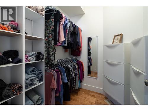Shelves and drawered walk in - 7261 Silver Ridge Drive, Vernon, BC - Indoor With Storage