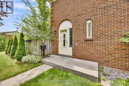 28 - 408 HOMESTEAD COURT  London North (North F), ON N6G 2E9