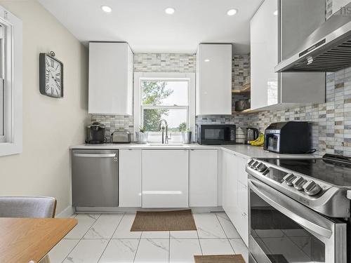 2 Hilltop Drive, Dartmouth, NS - Indoor Photo Showing Kitchen