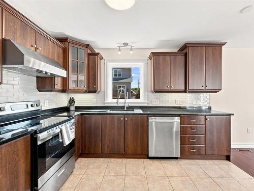 122 Windridge Lane, Bedford South, NS - Indoor Photo Showing Kitchen