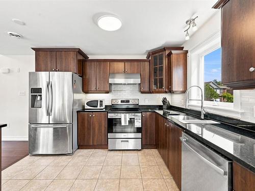 122 Windridge Lane, Bedford South, NS - Indoor Photo Showing Kitchen