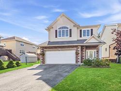 122 Windridge Lane  Bedford South, NS B4A 0G2