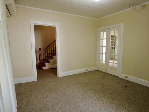 32 River Avenue, Oxford, NS - Indoor Photo Showing Other Room