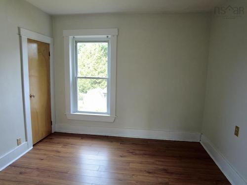 32 River Avenue, Oxford, NS - Indoor Photo Showing Other Room