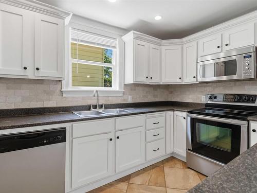 6167 Windsor Terrace, Halifax Peninsula, NS - Indoor Photo Showing Kitchen With Double Sink