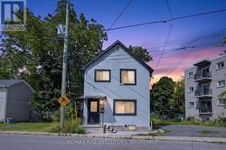 193 YORK STREET Kingston (East Of Sir John A. Blvd), ON K7K 1R5