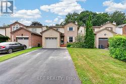 56 VICTOR STREET Ottawa, ON K2S 1H8