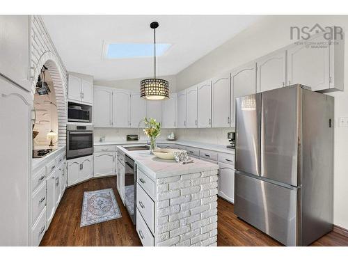 32 Halfway Lake Drive, Hammonds Plains, NS - Indoor Photo Showing Kitchen With Double Sink