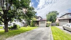 34 BIRCHARD BOULEVARD  East Gwillimbury, ON L0G 1M0