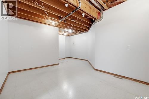 11330 Wascana Meadows, Regina, SK - Indoor Photo Showing Basement