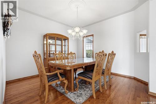 11330 Wascana Meadows, Regina, SK - Indoor Photo Showing Dining Room