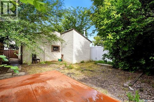 558 Osler Street, Regina, SK - Outdoor
