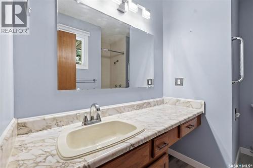 19 Nash Place, Saskatoon, SK - Indoor Photo Showing Bathroom