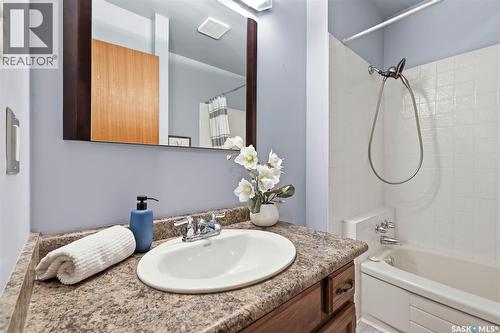 19 Nash Place, Saskatoon, SK - Indoor Photo Showing Bathroom