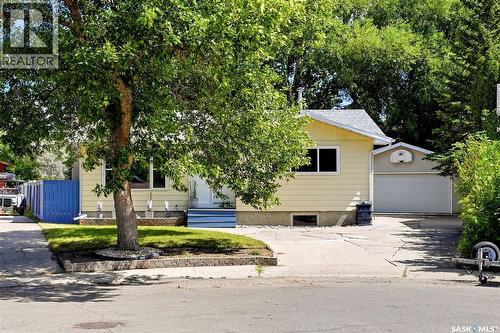 51 Martinac Crescent, Regina, SK - Outdoor
