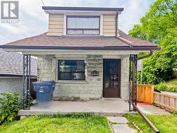 410 SILVERTHORN AVENUE Toronto, ON M6M 3H2