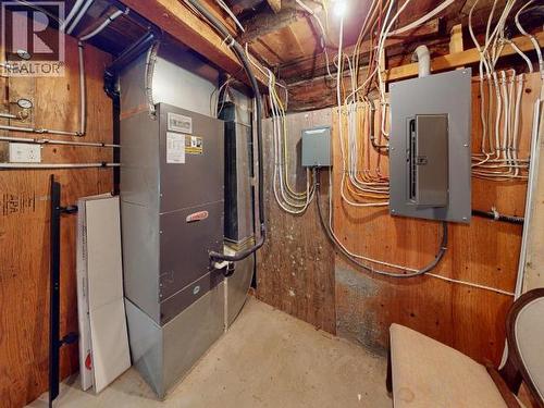 4311 Westview Ave, Powell River, BC - Indoor Photo Showing Basement