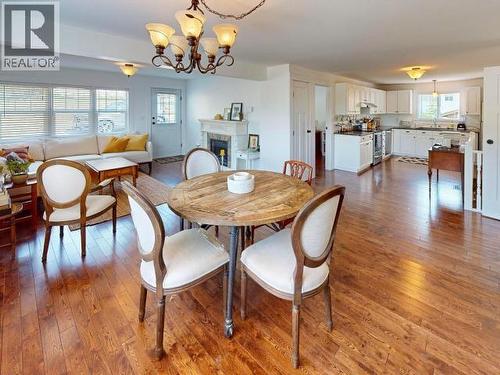 4311 Westview Ave, Powell River, BC - Indoor Photo Showing Dining Room