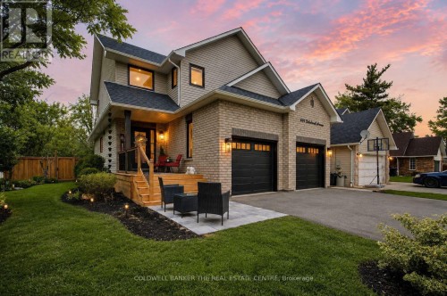 684 LAKELANDS AVENUE  Innisfil, ON L9S 4E6