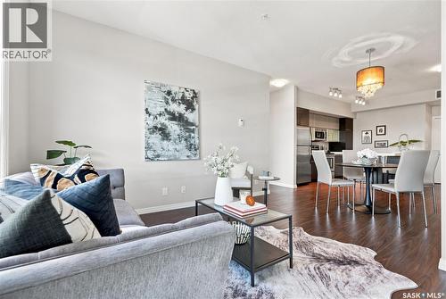 206 225 Maningas Bend, Saskatoon, SK - Indoor Photo Showing Living Room