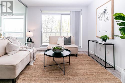 206 - 455 Charleton Avenue E, Hamilton, ON - Indoor Photo Showing Living Room