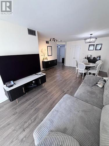 2003 - 55 CENTRE AVENUE , Toronto, Ontario M5G 2H5 3