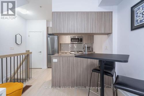 Th3 - 150 Broadview Avenue, Toronto, ON - Indoor Photo Showing Kitchen