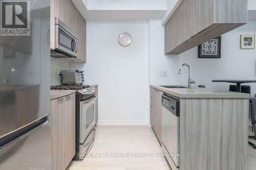 Th3 - 150 Broadview Avenue, Toronto, ON - Indoor Photo Showing Kitchen