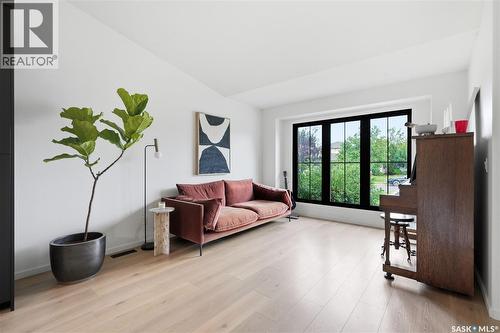 110 Mcfarland Place, Saskatoon, SK - Indoor
