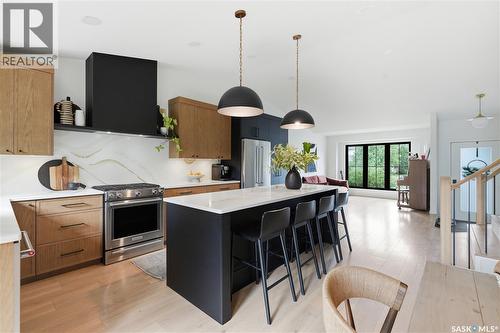 110 Mcfarland Place, Saskatoon, SK - Indoor Photo Showing Kitchen With Upgraded Kitchen