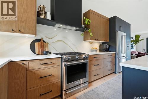110 Mcfarland Place, Saskatoon, SK - Indoor Photo Showing Kitchen
