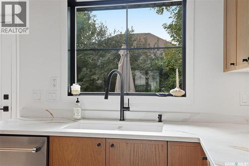 110 Mcfarland Place, Saskatoon, SK - Indoor Photo Showing Kitchen