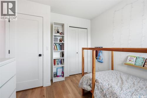 110 Mcfarland Place, Saskatoon, SK - Indoor Photo Showing Bedroom