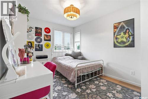 110 Mcfarland Place, Saskatoon, SK - Indoor Photo Showing Bedroom