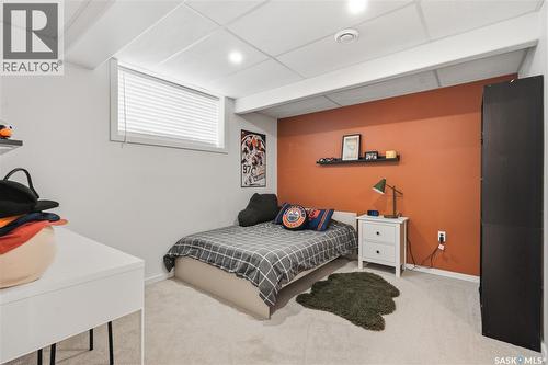 110 Mcfarland Place, Saskatoon, SK - Indoor Photo Showing Bedroom