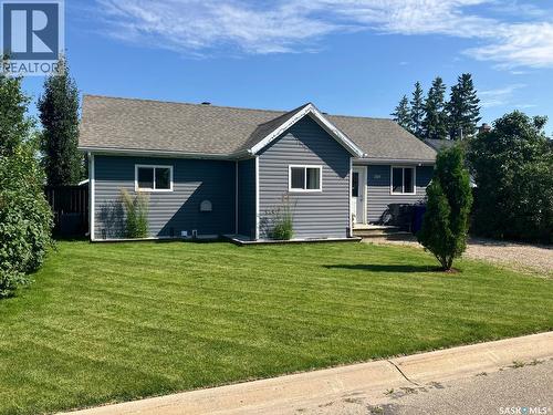 709 6th AVENUE W  Nipawin, SK S0E 1E0