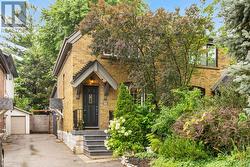 366 LAIRD DRIVE Toronto, ON M4G 3X9