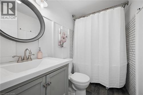 63 Starview Crescent, Guelph, ON - Indoor Photo Showing Bathroom