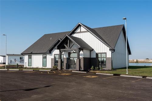 22 Vista Lane, Mitchell, MB - Outdoor