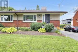 616 WESTVIEW AVENUE  Ottawa, ON K1Z 6E3