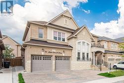 93 JOHN CARROLL DRIVE E  Brampton, ON L6P 0H7