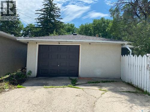 2818 23Rd Avenue, Regina, SK - Outdoor