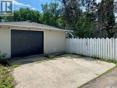2818 23Rd Avenue, Regina, SK - Outdoor