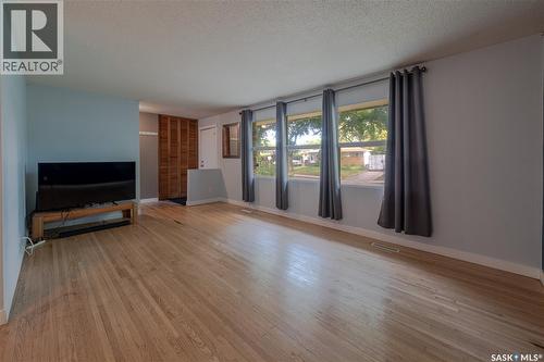 2818 23Rd Avenue, Regina, SK - Indoor