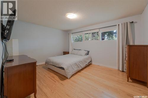 2818 23Rd Avenue, Regina, SK - Indoor Photo Showing Bedroom