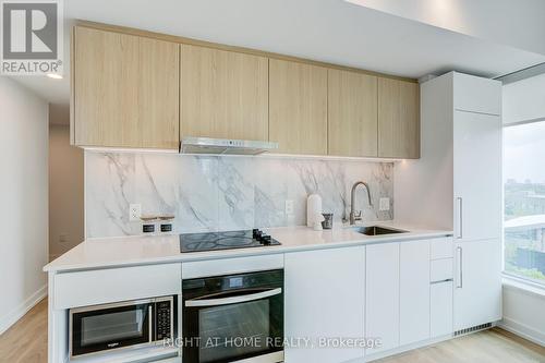 908 - 1100 Sheppard Avenue W, Toronto, ON - Indoor Photo Showing Other Room With Fireplace