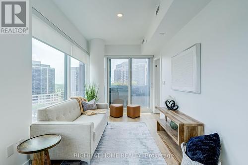 908 - 1100 Sheppard Avenue W, Toronto, ON - Indoor