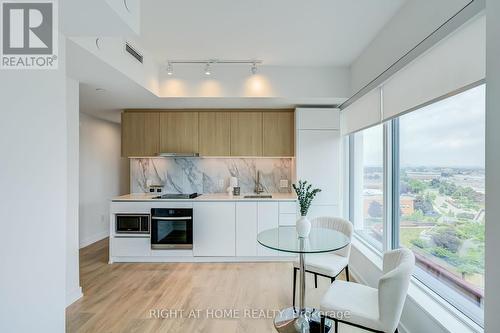 908 - 1100 Sheppard Avenue W, Toronto, ON - Indoor Photo Showing Dining Room