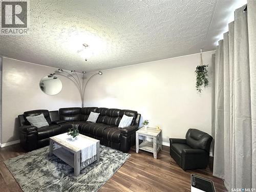 A&B 2818 7Th Street E, Saskatoon, SK - Indoor Photo Showing Living Room